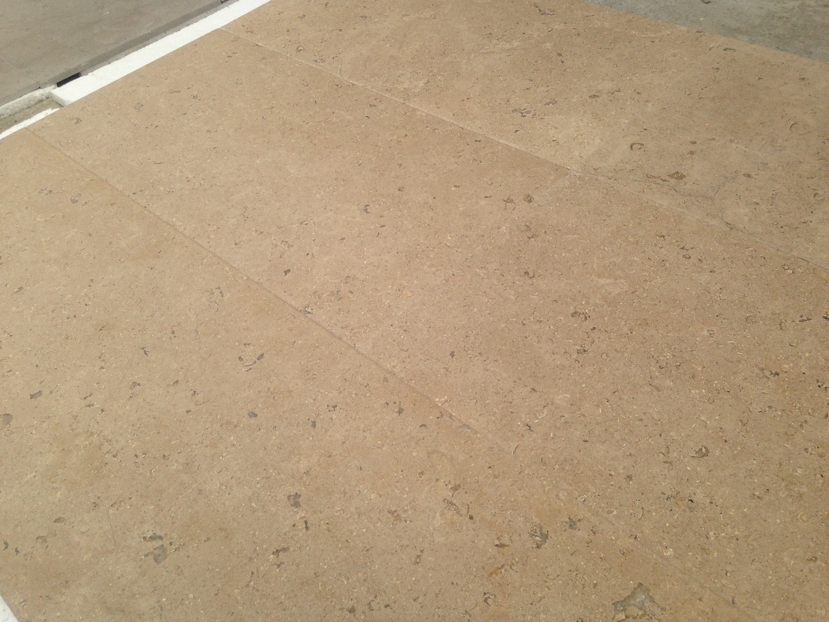 Triesta Beige-Sinai Pearl